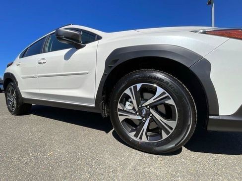 Used 2025 Subaru Crosstrek 2.5i Premium AWD/4WD image 9