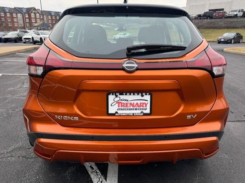 Used 2023 Nissan Kicks SV image 4