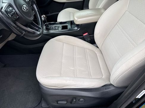 Used 2016 Kia Sorento LX w/ LX Convenience Package FWD image 11