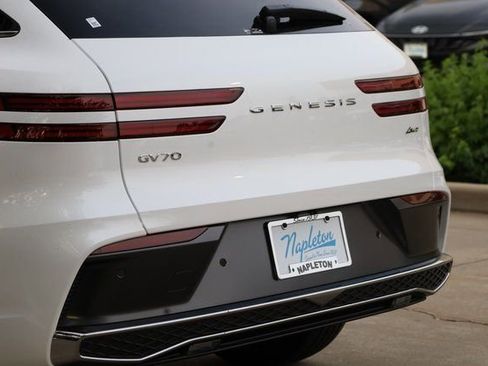 New 2026 Genesis GV70 2.5T Select image 7