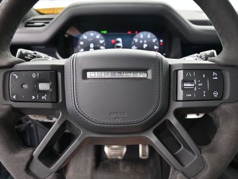 Used 2023 Land Rover Defender 90 V8 image 34