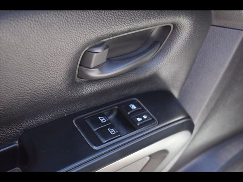 Used 2017 Nissan Titan S AWD/4WD image 17