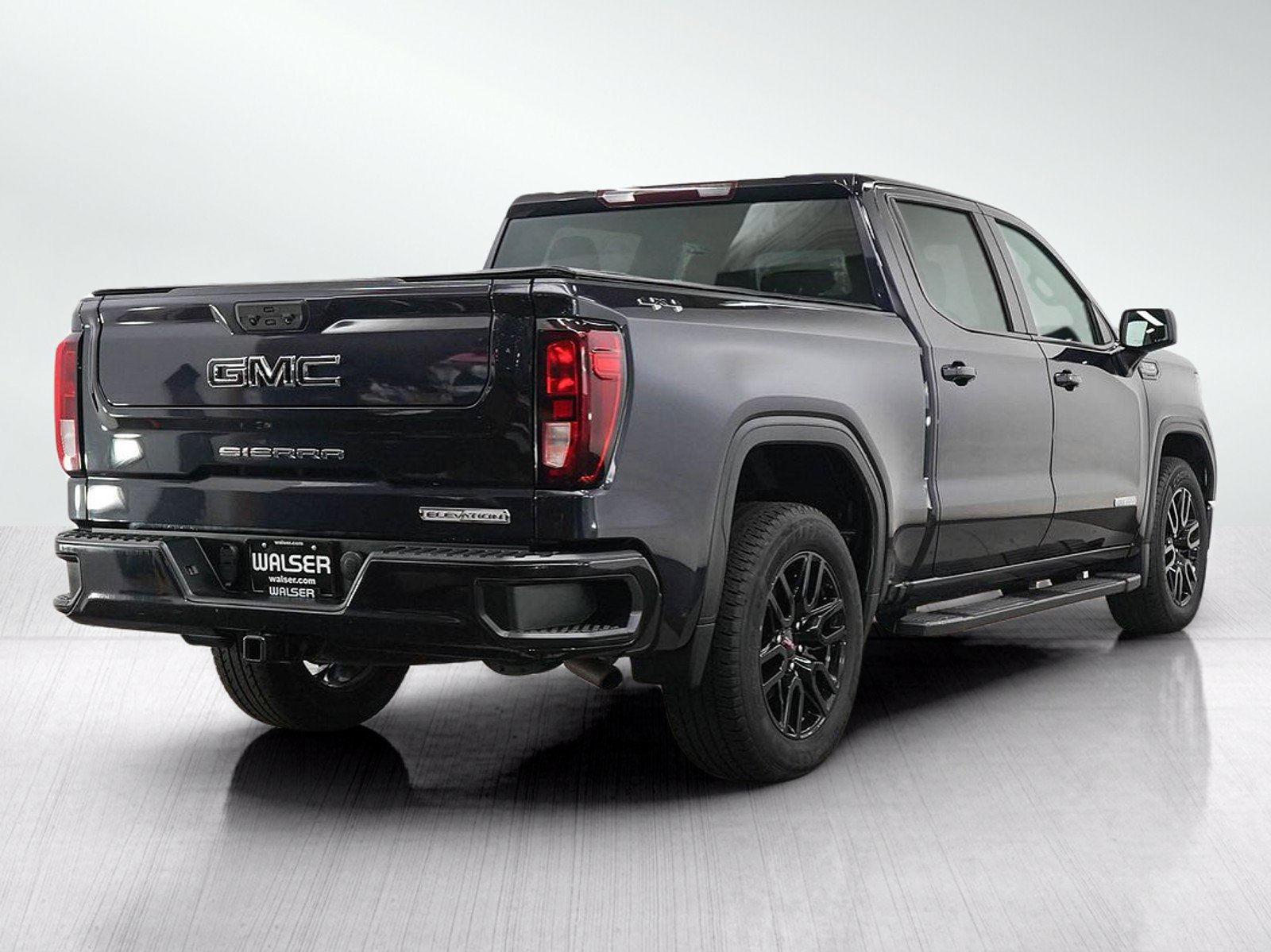 Used 2022 GMC Sierra 1500 Elevation w/ LPO, Elevation Black Package AWD/4WD image 5
