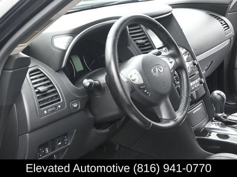 Used 2017 INFINITI QX70 AWD image 14