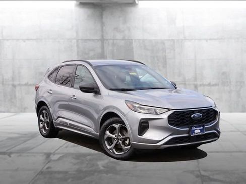 Used 2024 Ford Escape ST-Line image 2