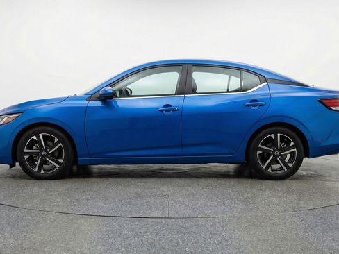 Used 2025 Nissan Sentra SV FWD image 5