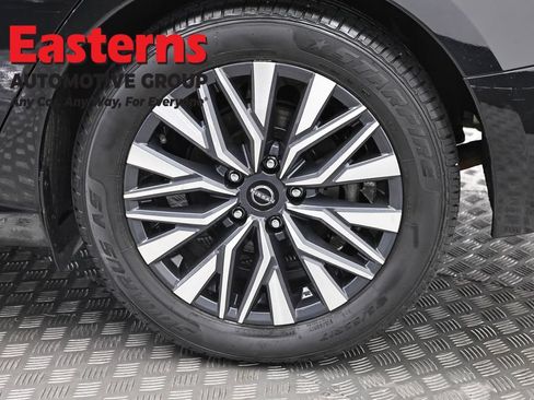 Used 2024 Nissan Altima 2.5 SV w/ SV Premium Package FWD image 32