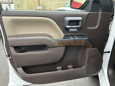 Used 2018 Chevrolet Silverado 1500 LT w/ LT Eassist Package image 7