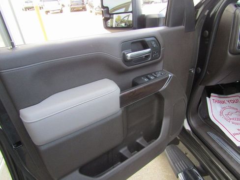 Used 2023 GMC Sierra 2500 SLT image 21