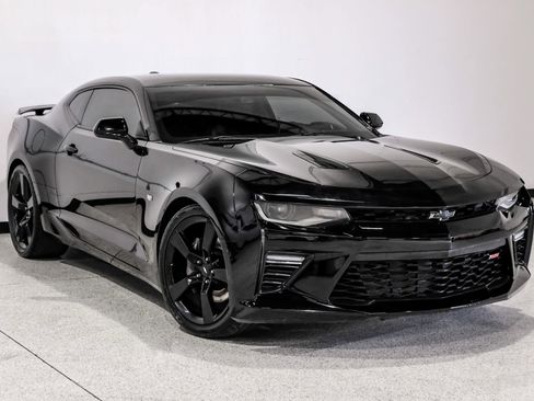 Used 2018 Chevrolet Camaro SS image 4
