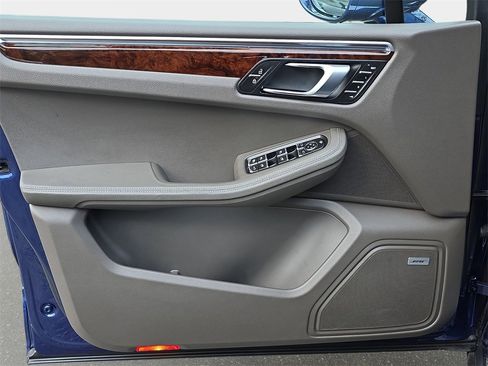 Used 2024 Porsche Macan S image 31