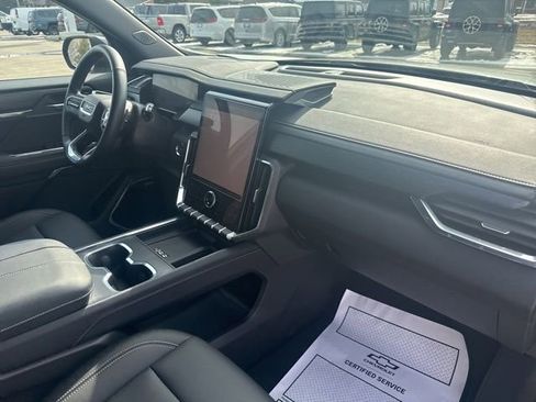 Used 2025 GMC Acadia Elevation w/ Elevation Premium Package image 34