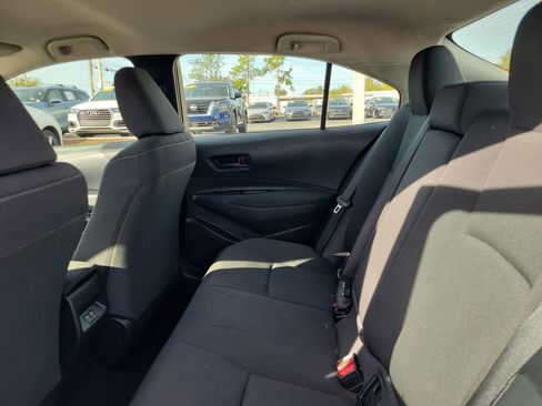 Used 2025 Toyota Corolla LE image 9