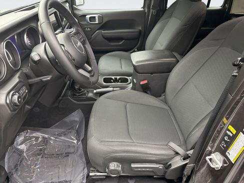 Used 2021 Jeep Wrangler Unlimited Sport image 11