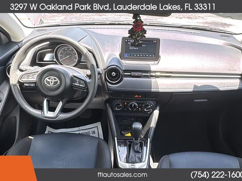 Used 2020 Toyota Yaris LE FWD image 27