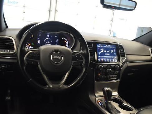 Used 2021 Jeep Grand Cherokee Limited AWD/4WD image 23