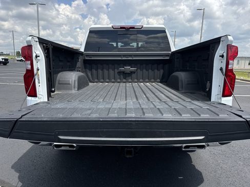 Used 2025 Chevrolet Silverado 1500 LTZ w/ LTZ Premium Package AWD/4WD image 24