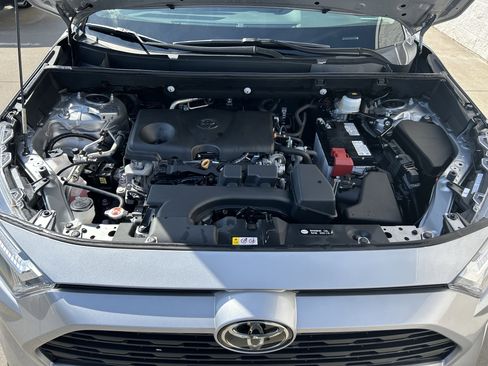 Certified 2025 Toyota RAV4 XLE AWD/4WD image 9