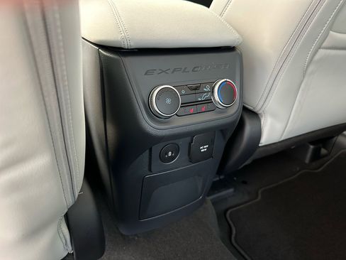 New 2026 Ford Explorer Platinum AWD/4WD image 30