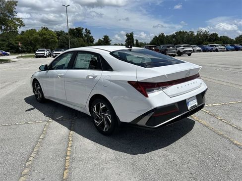 New 2025 Hyundai Elantra Limited image 12