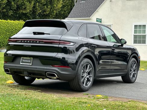 New 2026 Porsche Cayenne AWD/4WD image 8