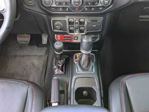Used 2019 Jeep Wrangler Unlimited Rubicon AWD/4WD image 17