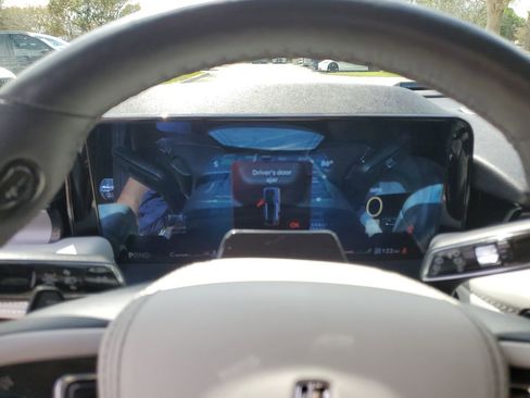 Used 2025 Lincoln Aviator 2WD image 26