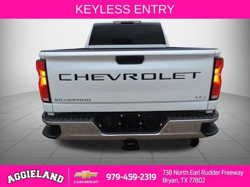 Used 2024 Chevrolet Silverado 2500 LTZ w/ LTZ Convenience Package image 5