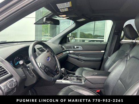 Used 2018 Ford Explorer Limited w/ Equipment Group 301A FWD image 3