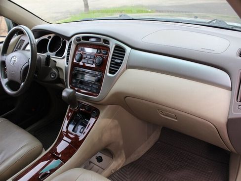 Used 2004 Toyota Highlander 4WD V6 image 18