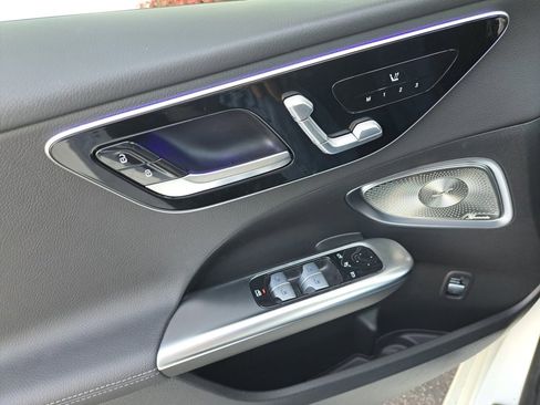 Used 2024 Mercedes-Benz C 300 Sedan image 36