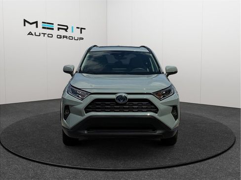 Used 2021 Toyota RAV4 XLE Premium AWD/4WD image 3
