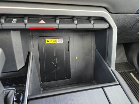 Used 2023 Toyota Tundra Platinum image 31