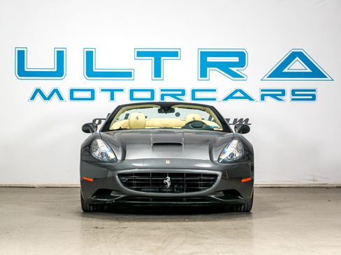 Used 2011 Ferrari California image 20