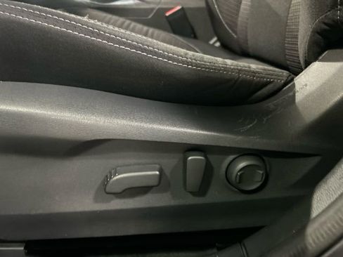 Used 2023 Subaru Outback Premium image 11