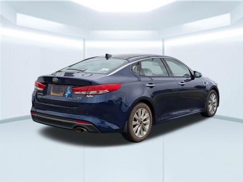 Used 2016 Kia Optima EX w/ Premium Package FWD image 4