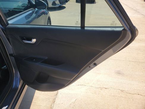 Used 2019 Kia Rio S FWD image 8