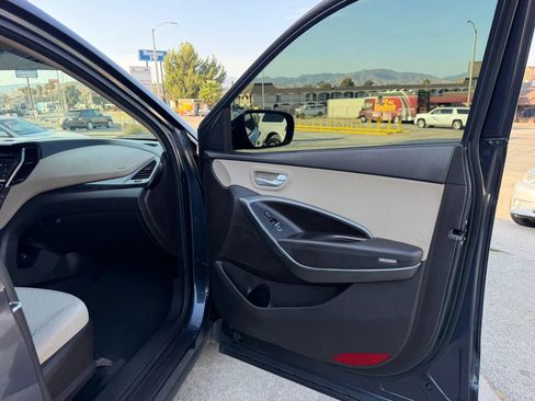 Used 2018 Hyundai Santa Fe Sport w/ 2.4L Value Package 02 FWD image 21