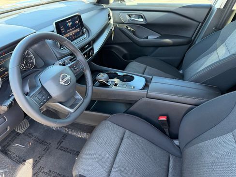 Used 2026 Nissan Rogue SV image 17