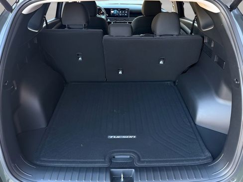 Certified 2025 Hyundai Tucson SEL image 9