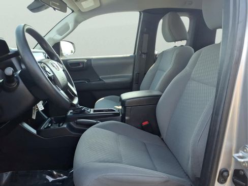Used 2021 Toyota Tacoma SR AWD/4WD image 15