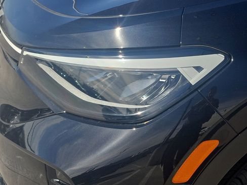 New 2025 Volkswagen ID.4 Pro image 7