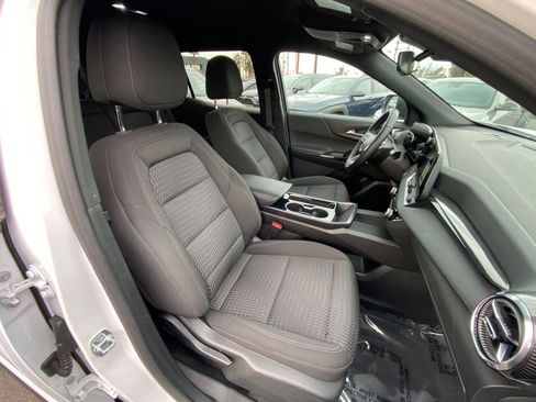 Used 2025 Chevrolet Equinox LT image 36