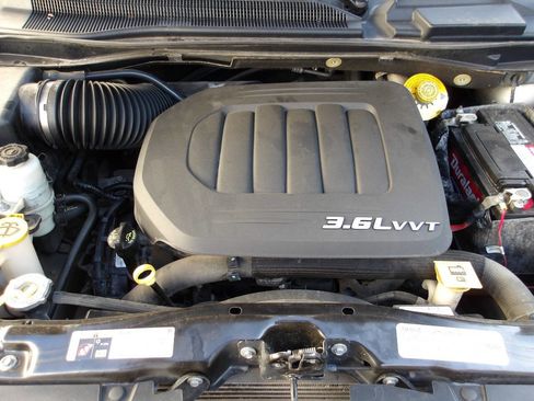 Used 2017 Dodge Grand Caravan GT FWD image 48