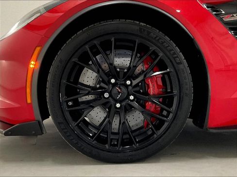 Used 2016 Chevrolet Corvette Z06 w/ 3LZ Preferred Equipment Group RWD image 35
