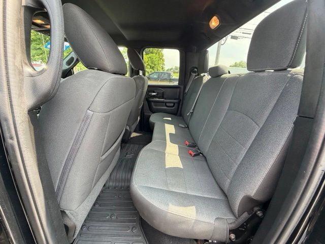 Used 2022 RAM 1500 Warlock AWD/4WD image 32