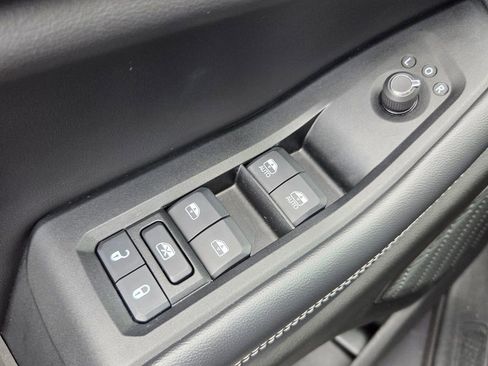 Used 2023 Jeep Grand Cherokee Altitude RWD image 27