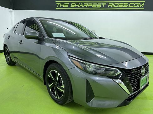 Used 2025 Nissan Sentra SV image 2