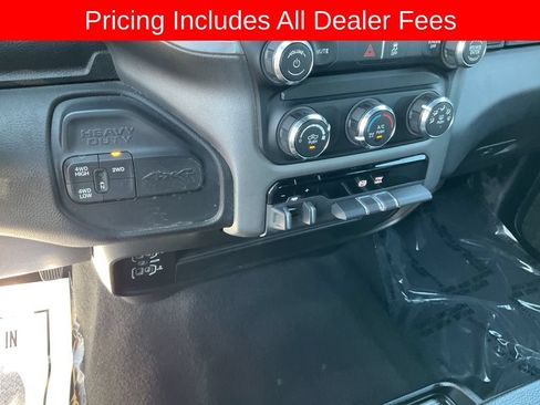 Used 2024 RAM 3500 Big Horn AWD/4WD image 12