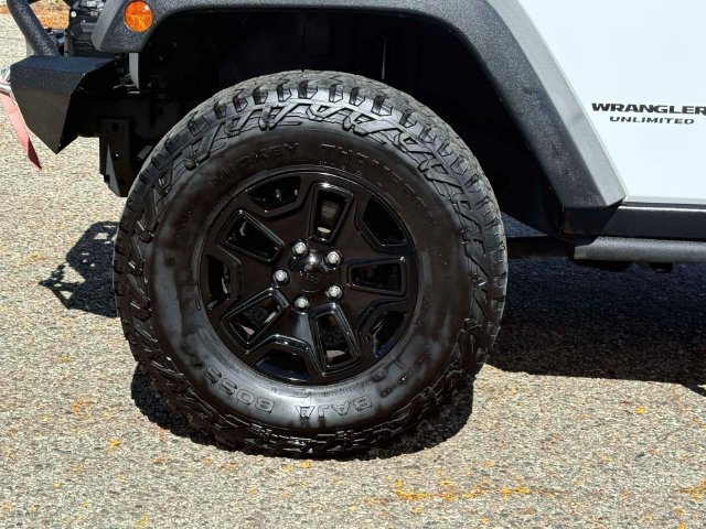 Used 2016 Jeep Wrangler Unlimited Rubicon w/ Connectivity Group AWD/4WD image 11